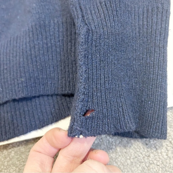 Thane 100% Cashmere V Neck Sweater Vintage Size Large XL Navy Blue Ribbed Hems - Picture 11 of 12